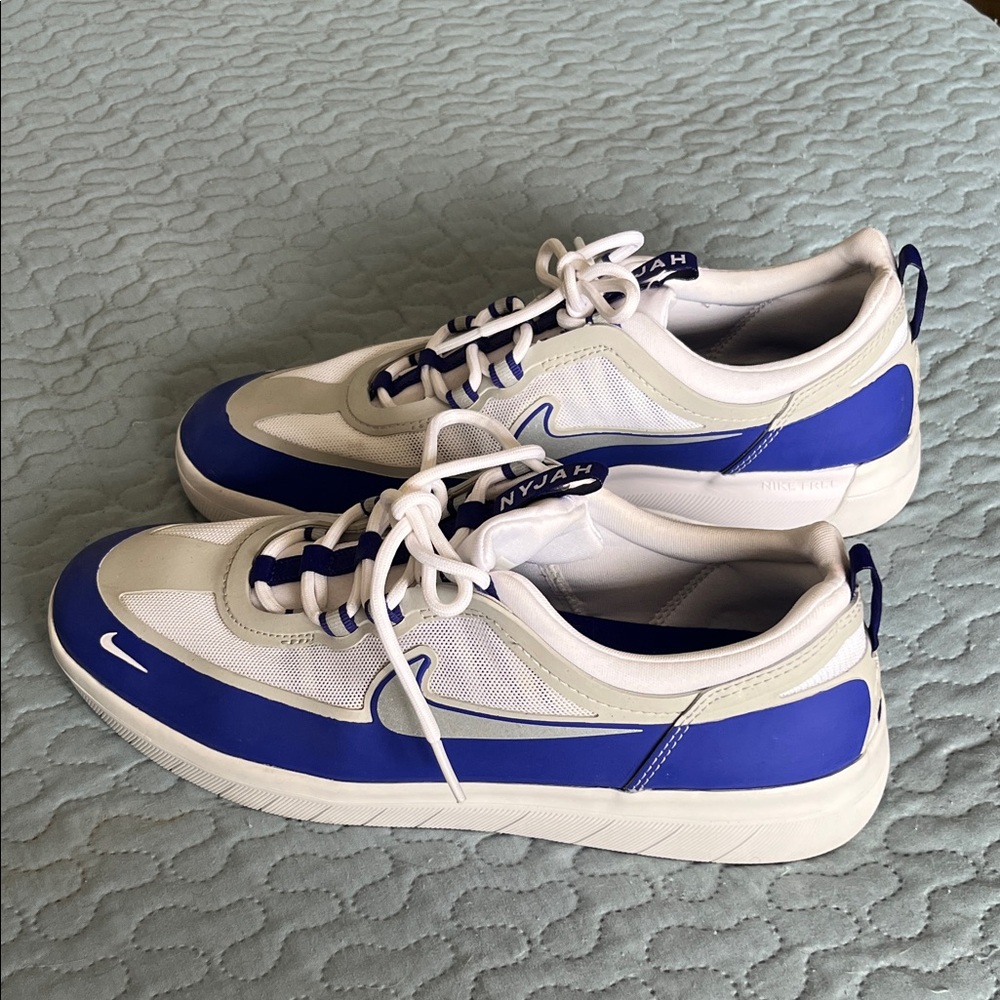 Nike Men's Athletic Shoes - Blue and White